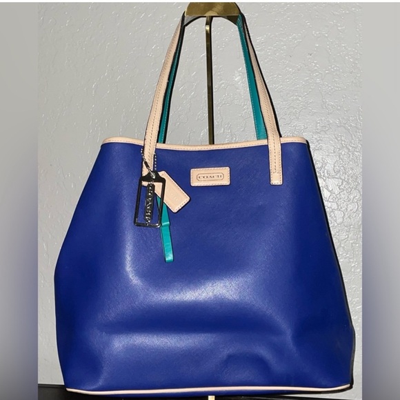 Coach Tote - Picture 1 of 11